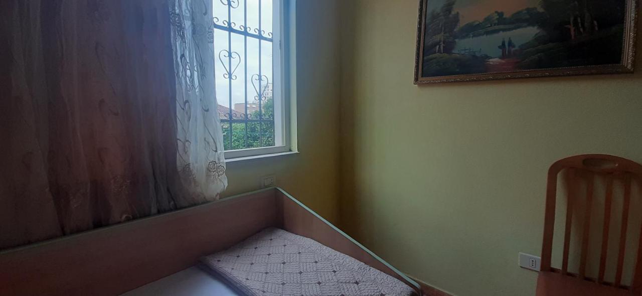 Enki'S Guesthouse ティラナ エクステリア 写真