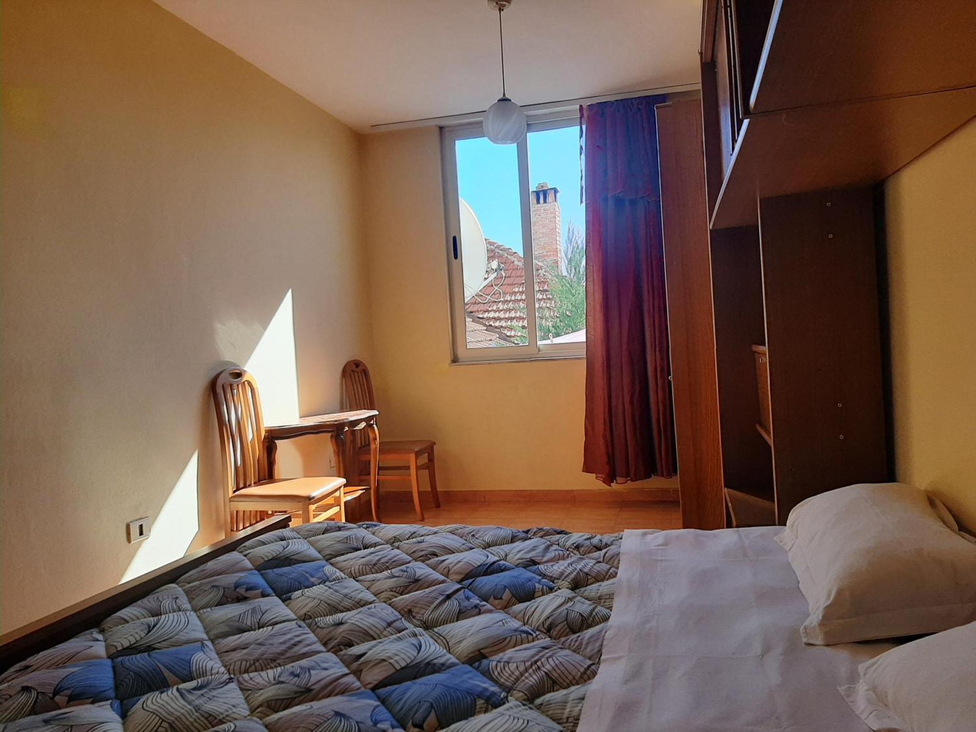Enki'S Guesthouse ティラナ エクステリア 写真